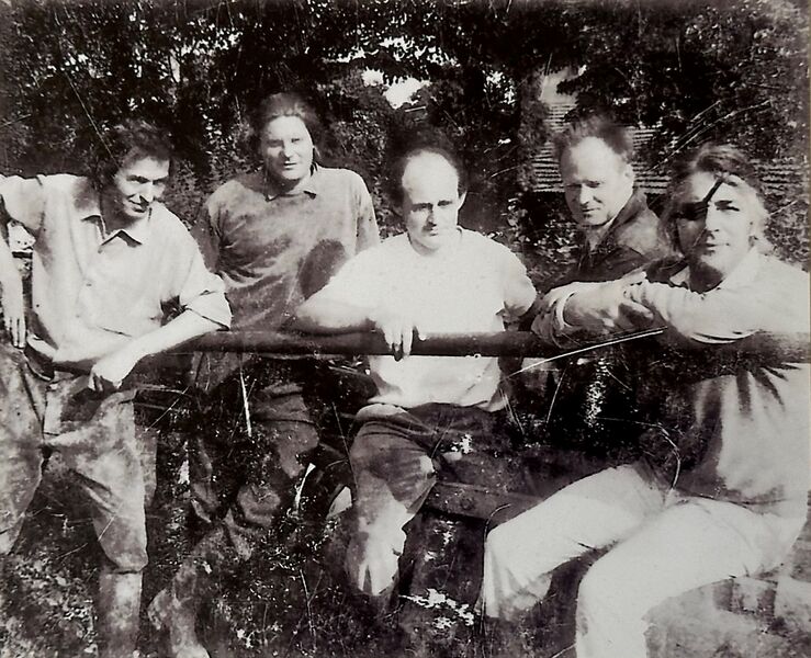 Datei:Die Männer der 1. Generation der Betriebsgemeinschaft Dottenfelderhof 1969.jpg