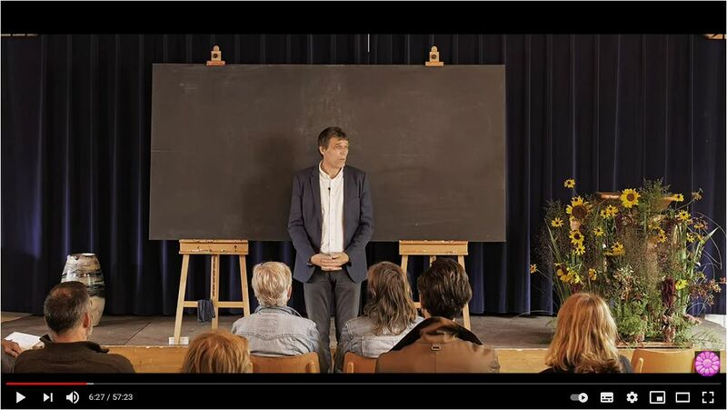 Datei:Martin von Mackensen Dottenfelderhof Vortrag Zukunftsstiftung Landwirtschaft 20 jähriges Jubiläum.JPG